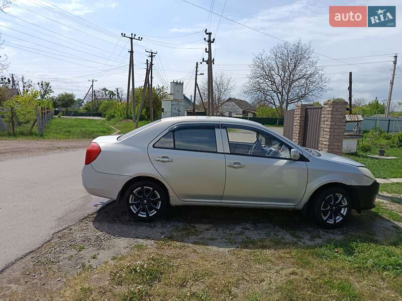 Седан Geely MK 2008 в Шполі