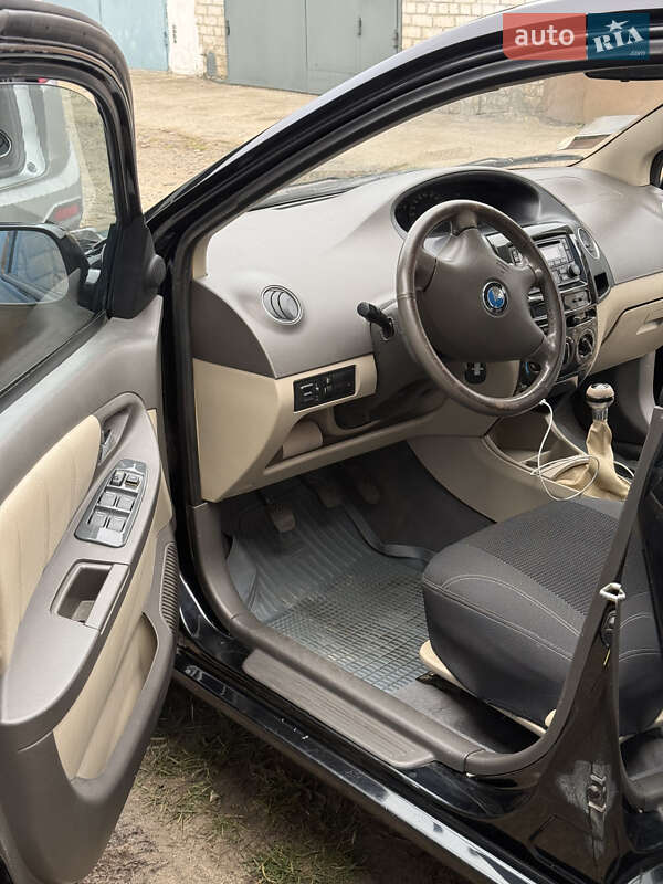 Седан Geely MK 2008 в Вараше