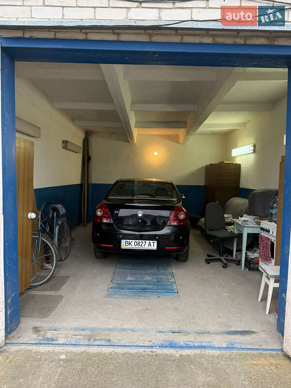 Седан Geely MK 2008 в Вараше