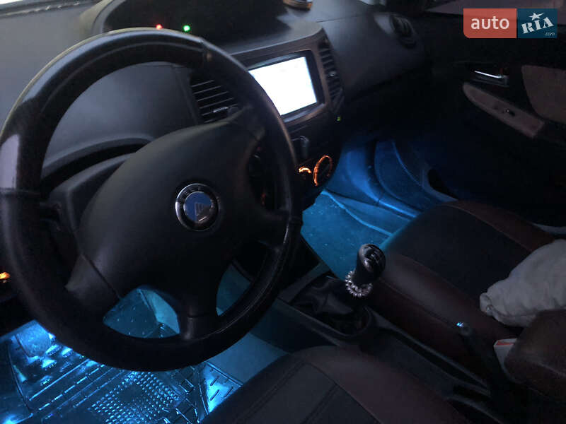 Седан Geely MK 2012 в Шостці