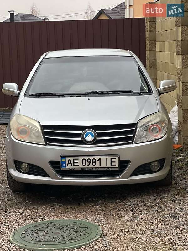 Седан Geely MK 2011 в Петропавловской Борщаговке