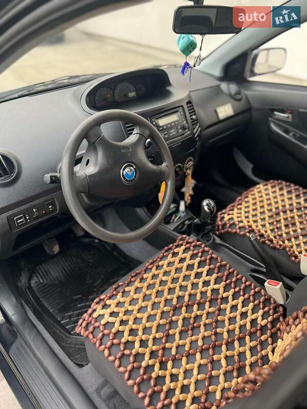 Седан Geely MK 2014 в Вараше фото 9 Седан Geely MK 2014 в Вараше