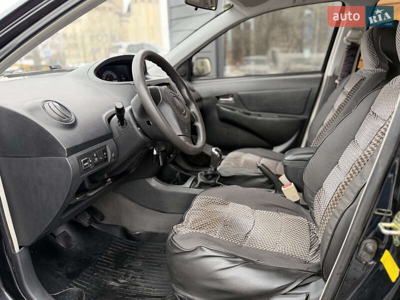 Седан Geely MK 2012 в Шептицькому