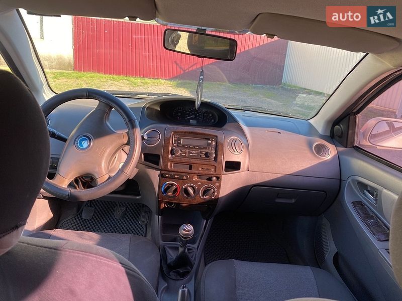 Седан Geely MK 2008 в Ужгороді
