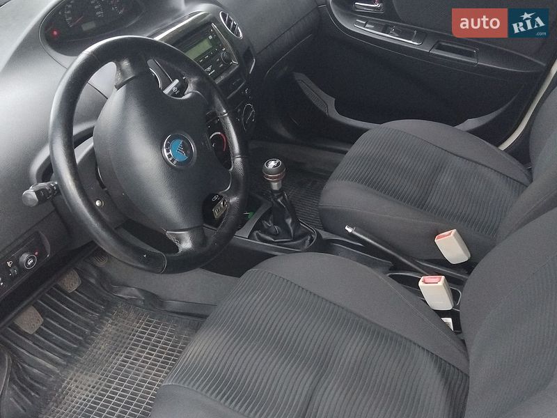 Седан Geely MK 2011 в Смілі