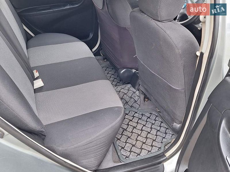 Седан Geely MK 2013 в Львові