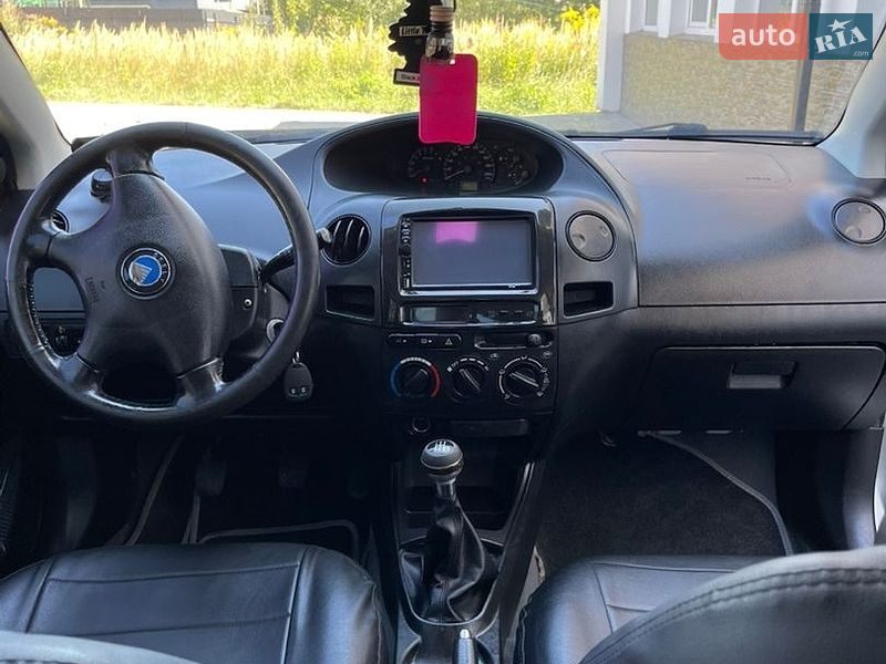 Седан Geely MK 2010 в Новояворовске