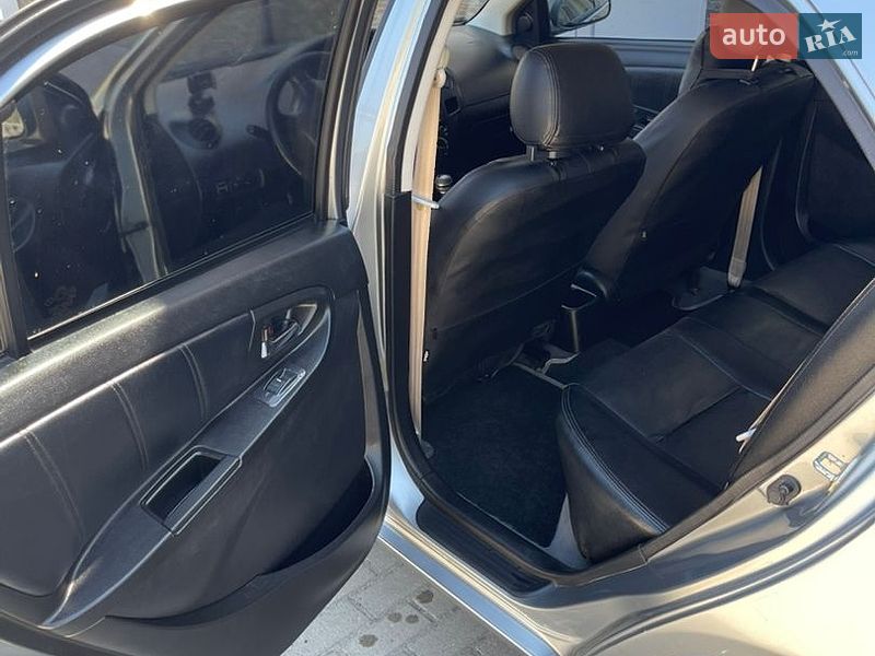 Седан Geely MK 2010 в Новояворівську