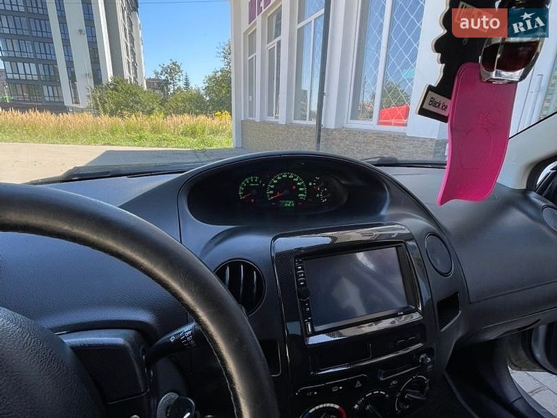 Седан Geely MK 2010 в Новояворовске