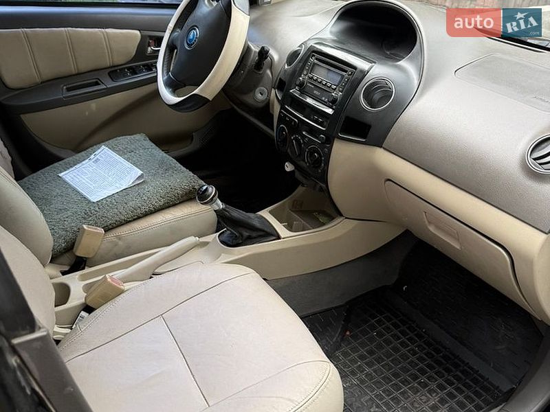 Седан Geely MK 2008 в Буске