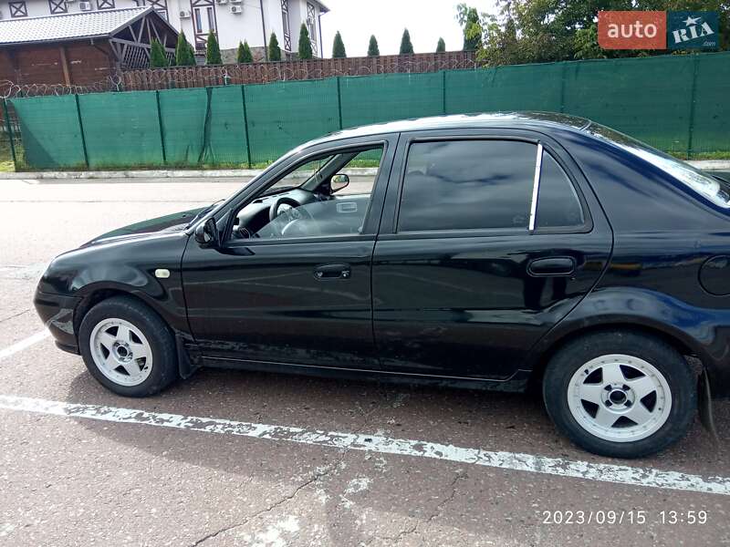 Седан Geely MR 2013 в Львове