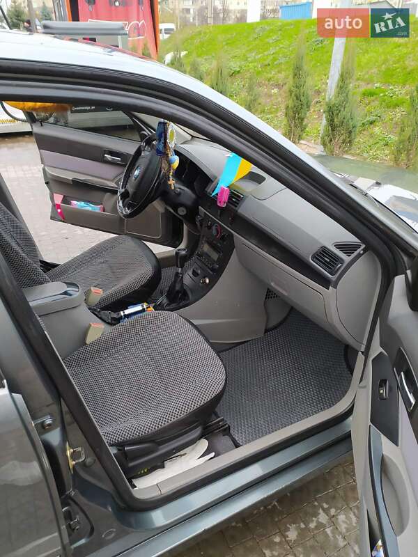 Хетчбек Geely MR 2008 в Полтаві