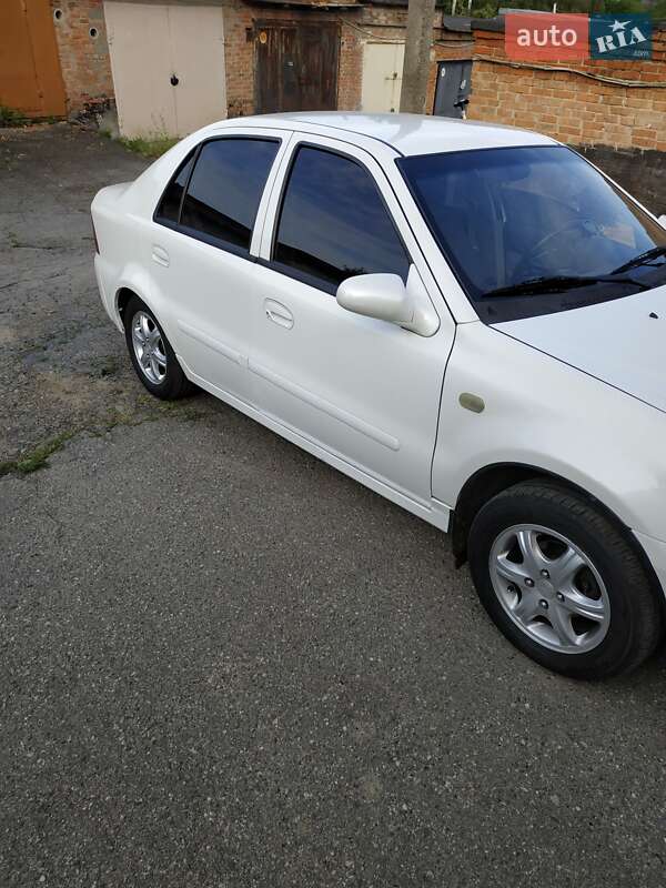 Хэтчбек Geely MR 2007 в Виннице