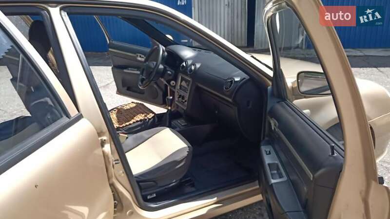 Хэтчбек Geely MR 2009 в Киеве