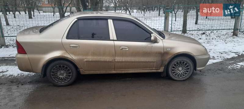 Хэтчбек Geely MR 2007 в Волочиске