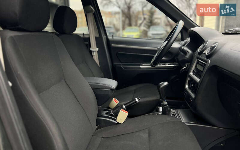 Хэтчбек Geely MR 2011 в Ивано-Франковске