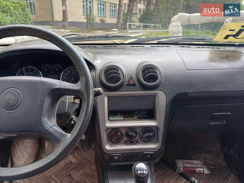 Седан Geely MR 2012 в Выпасном