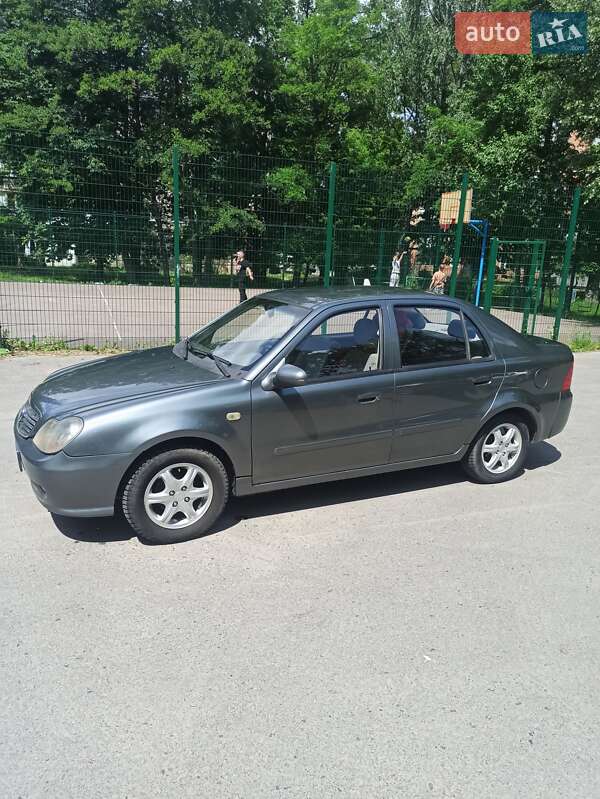 Хэтчбек Geely MR 2008 в Ровно