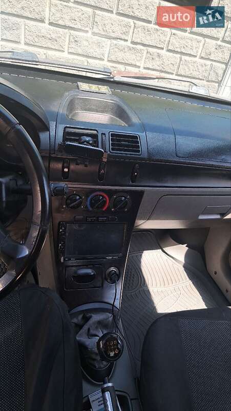 Хэтчбек Geely MR 2008 в Ужгороде