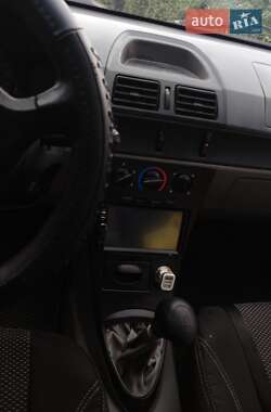 Хэтчбек Geely MR 2008 в Киеве