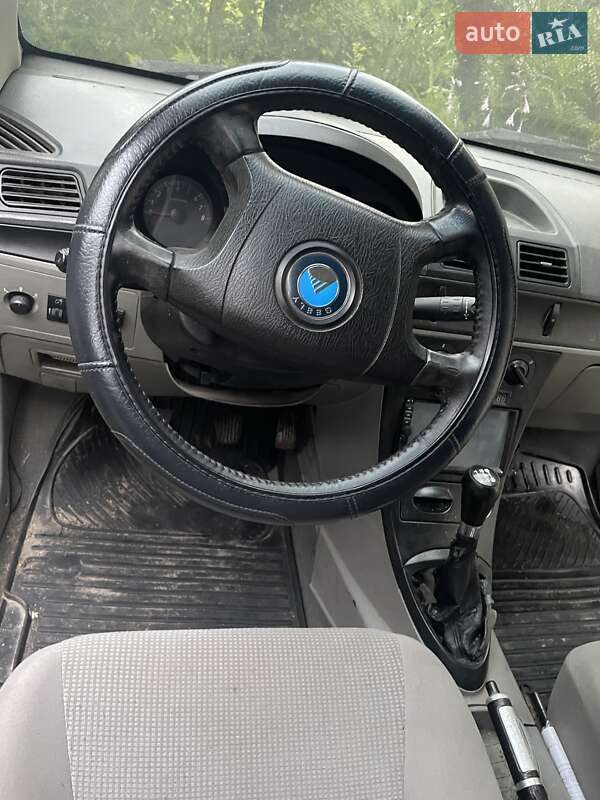 Хэтчбек Geely MR 2008 в Рава-Русской