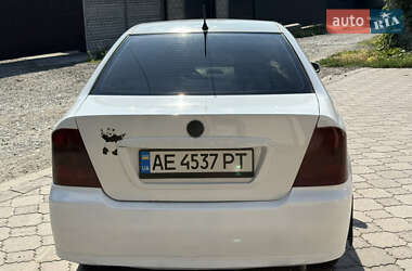 Хетчбек Geely MR 2007 в 