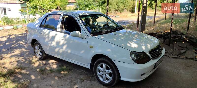 Хэтчбек Geely MR 2009 в 
