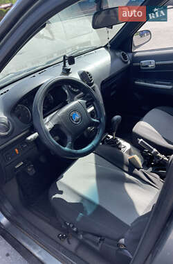 Хэтчбек Geely MR 2010 в 
