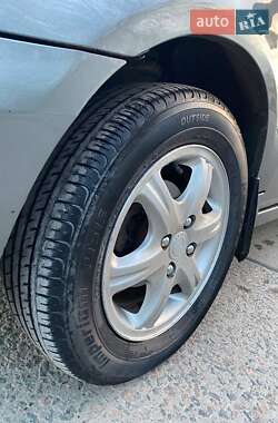 Хэтчбек Geely MR 2008 в 