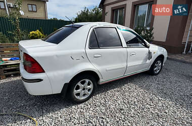 Хетчбек Geely MR 2008 в 