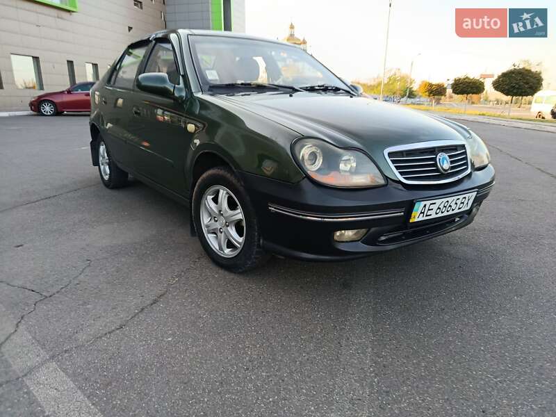 Хэтчбек Geely MR 2007 в 
