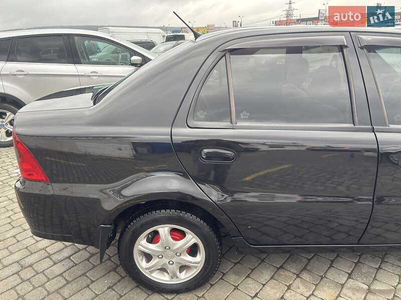 Седан Geely MR 2011 в Чернівцях