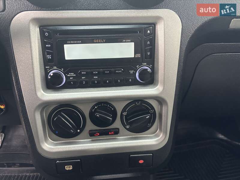 Седан Geely MR 2011 в Чернівцях