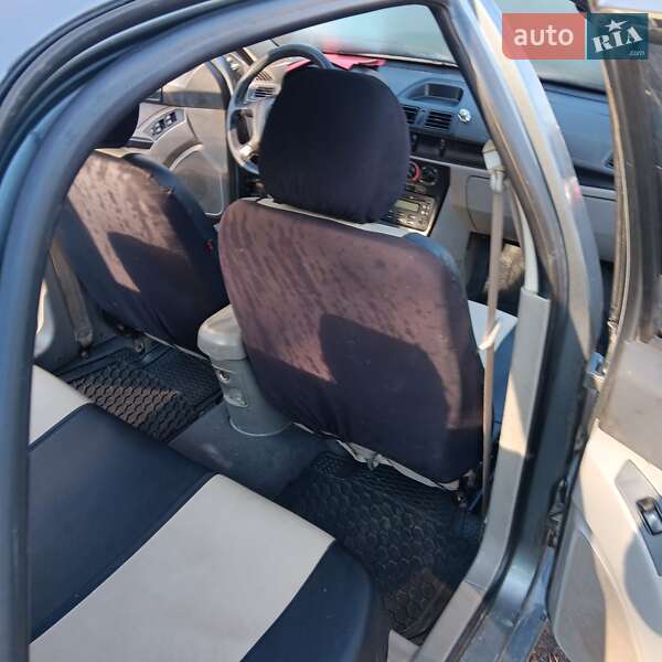 Хэтчбек Geely MR 2008 в Шептицькому