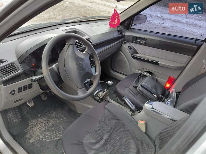 Хэтчбек Geely MR 2008 в Подволочиске