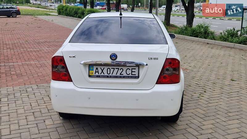 Хэтчбек Geely MR 2009 в Харькове