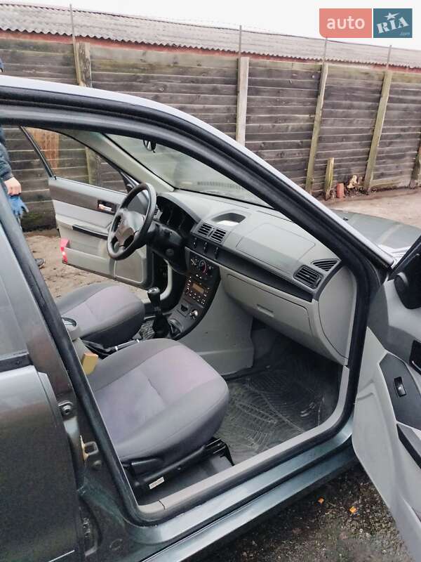 Хэтчбек Geely MR 2008 в Радомышле