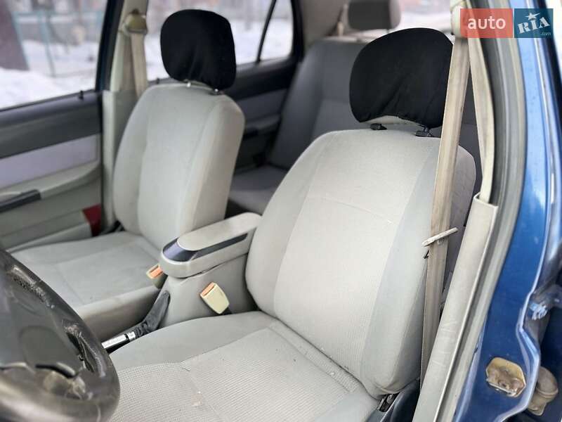 Седан Geely MR 2008 в Луцке