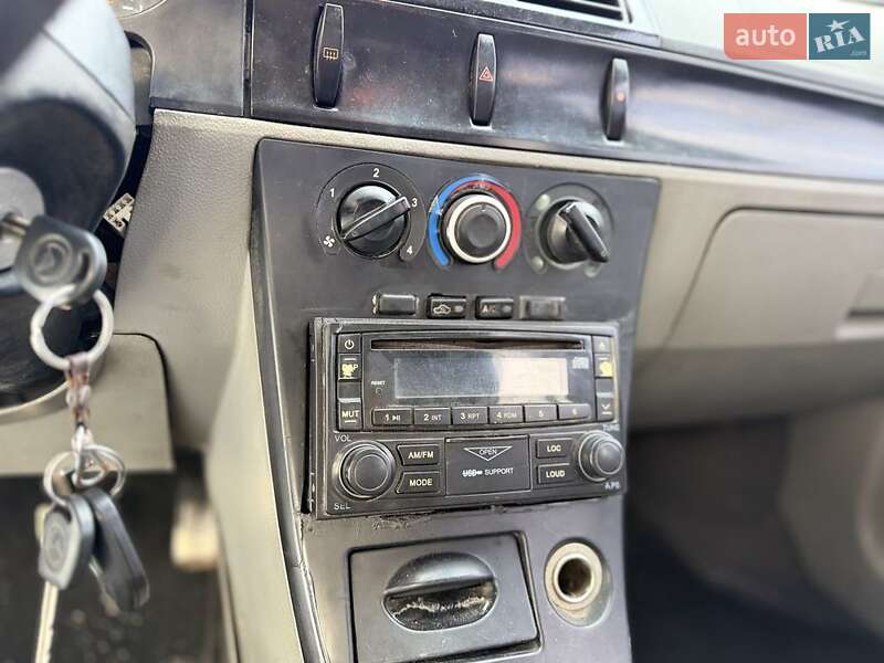 Седан Geely MR 2008 в Луцке