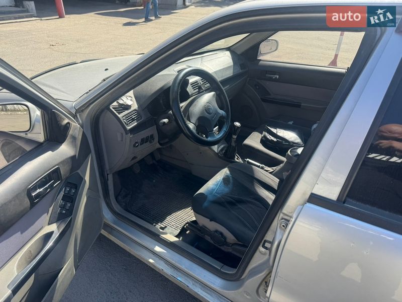 Хэтчбек Geely MR 2008 в Днепре фото 2 Хэтчбек Geely MR 2008 в Днепре