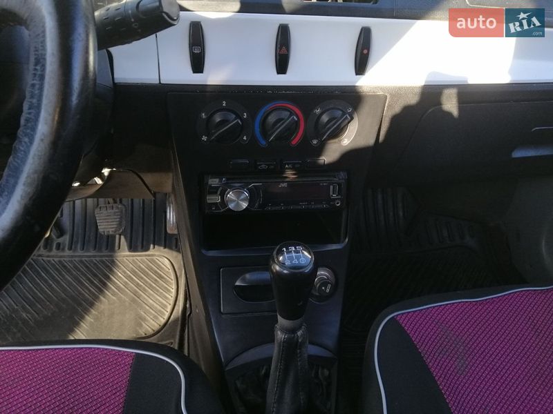 Хетчбек Geely MR 2008 в Сумах фото 4 Хетчбек Geely MR 2008 в Сумах