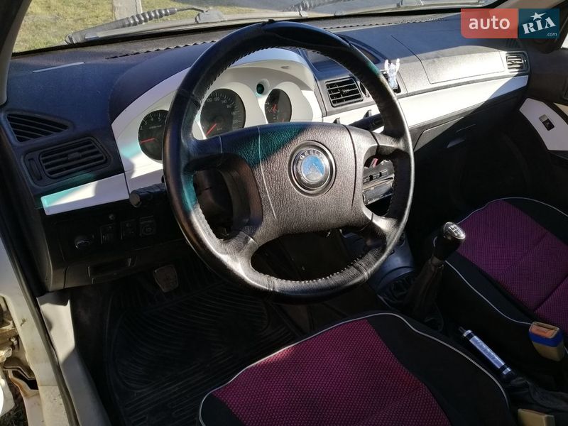 Хетчбек Geely MR 2008 в Сумах фото 5 Хетчбек Geely MR 2008 в Сумах