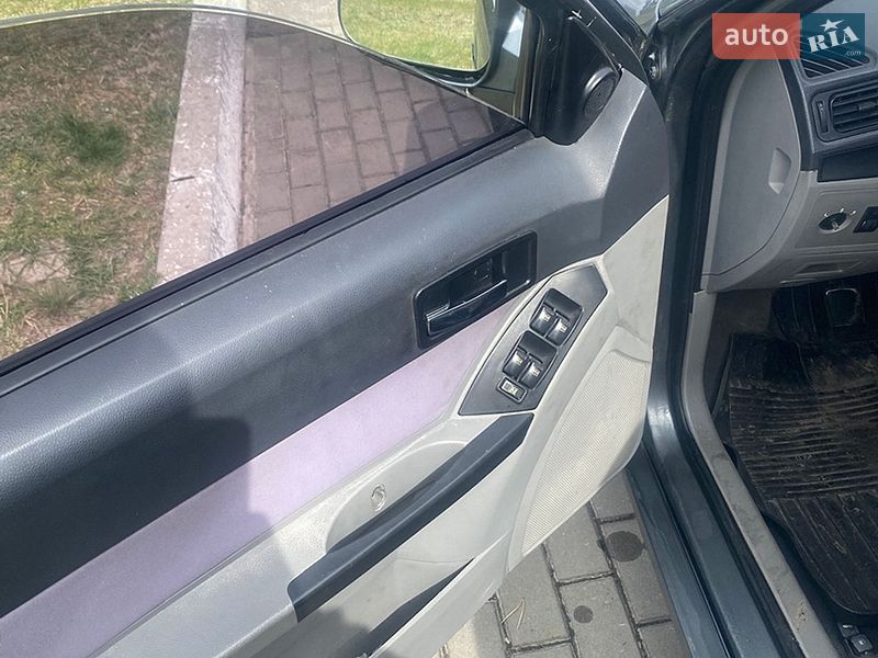 Хетчбек Geely MR 2007 в Дубровиці