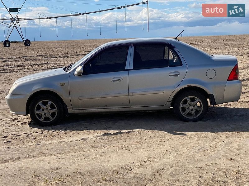 Хэтчбек Geely MR 2008 в Ирпене