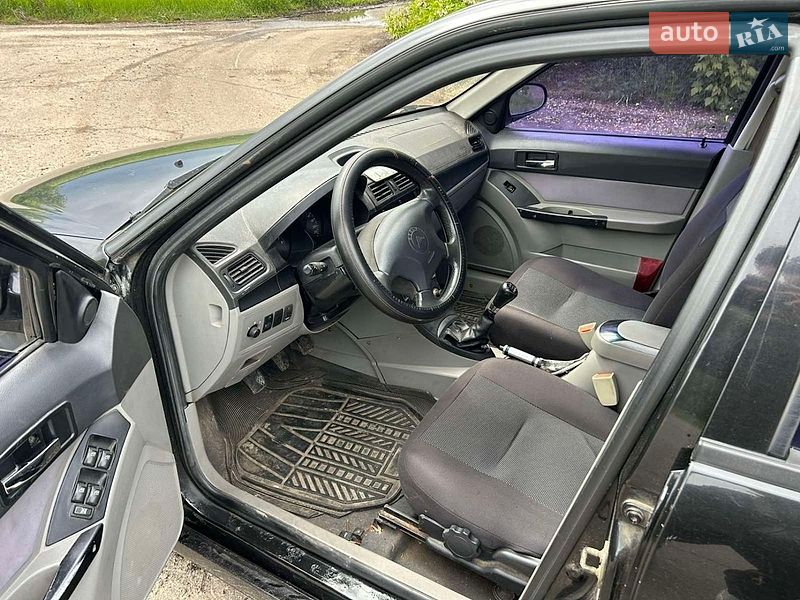Хетчбек Geely MR 2008 в Мені фото 16 Хетчбек Geely MR 2008 в Мені