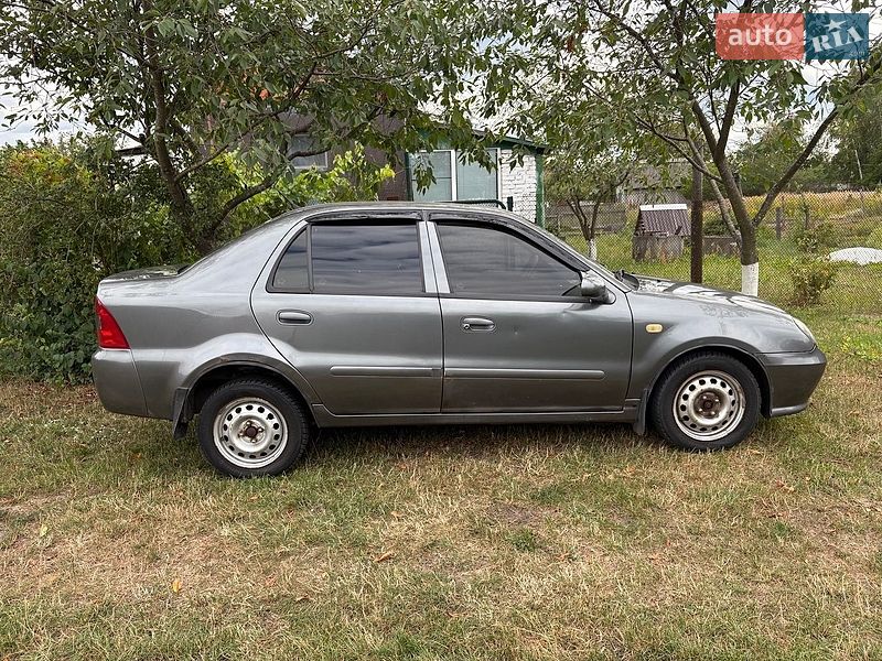 Хэтчбек Geely MR 2008 в Славутиче