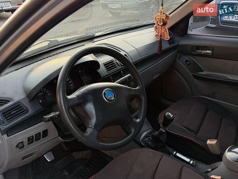 Хэтчбек Geely MR 2007 в Шполе