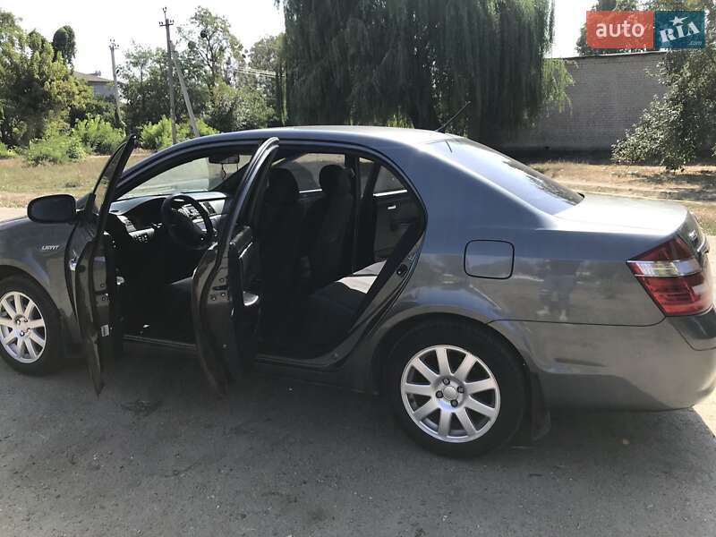 Седан Geely SL 2012 в Новомосковську