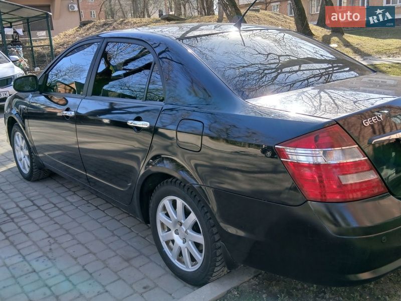 Седан Geely SL 2013 в Бурштыне