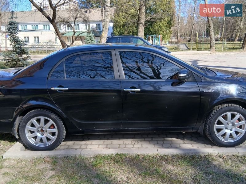 Седан Geely SL 2013 в Бурштыне
